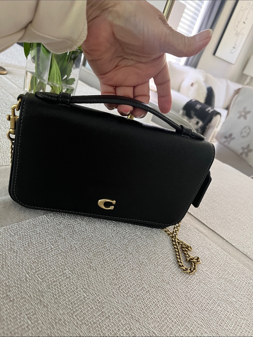 Coach Black Leather shoulder with Gold Chain Accent - Picture 4 of 13
